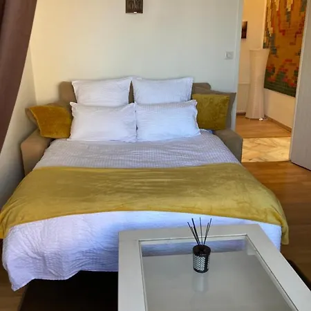 Appart Aux Deux Colombes Avec Balcon Et Garage Pamiers Esterno foto