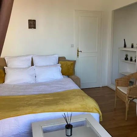 Appart Aux Deux Colombes Avec Balcon Et Garage Pamiers Esterno foto