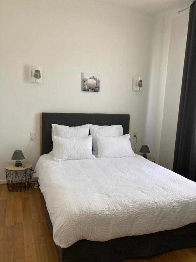 Aux Deux Colombes Avec Balcon Et Garage Apartment *