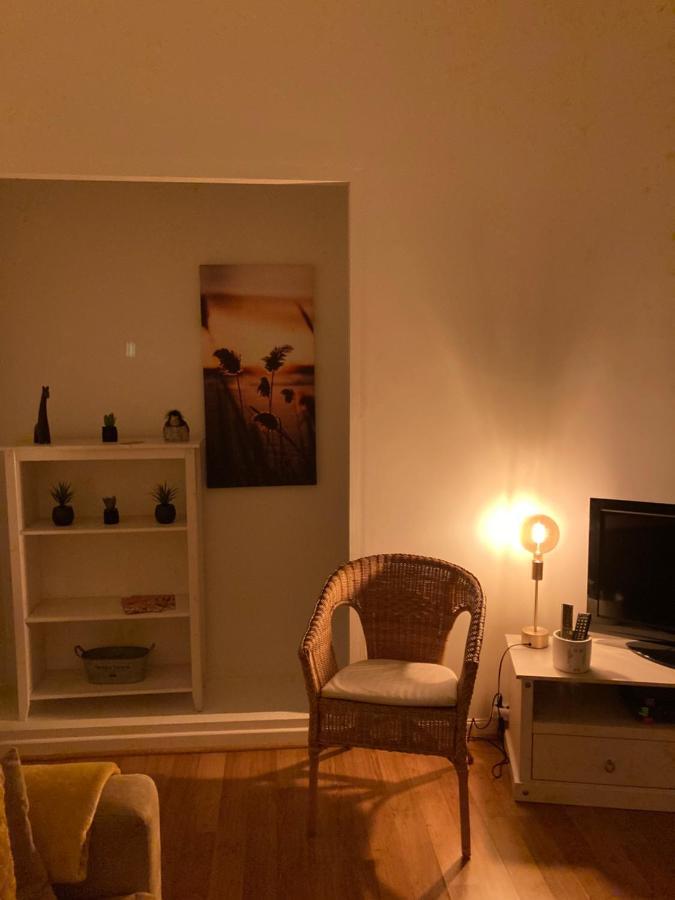 Aux Deux Colombes Avec Balcon Et Garage Apartment *